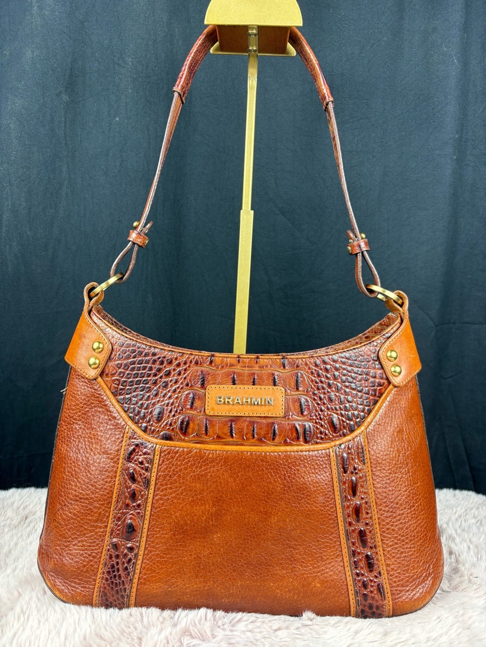 Brahmin 103692 Vintage Cognac Croc Embossed Leather Shoulder Bag Purse EUC